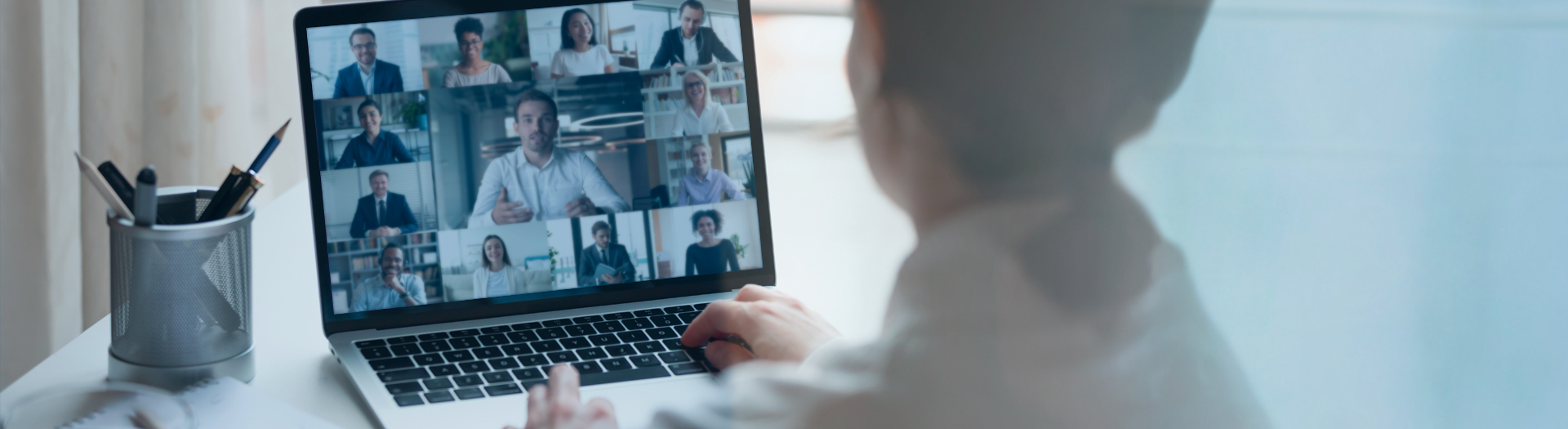 Videokonferenz mit Simultanübersetzung
